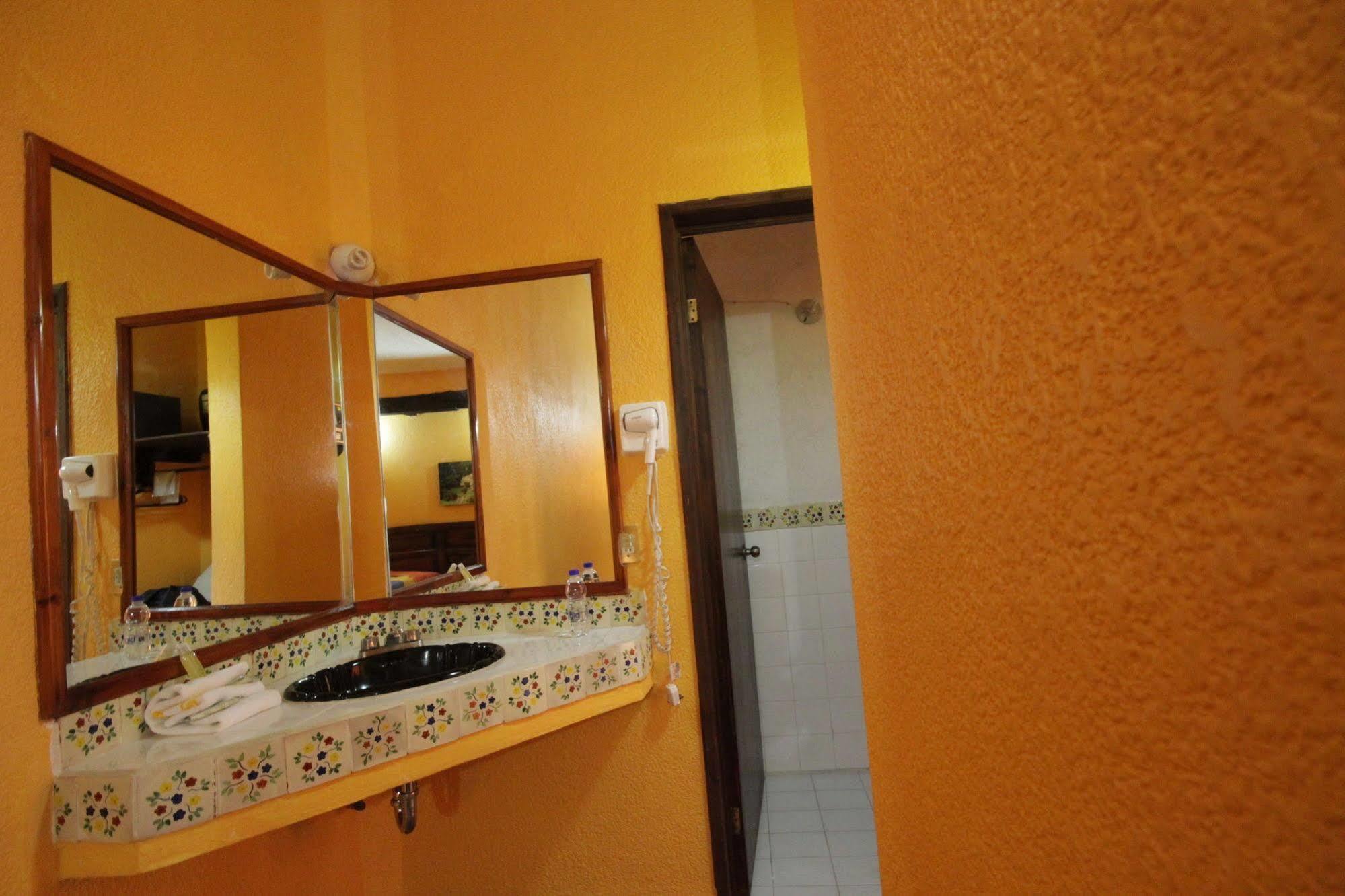 Hotel Plaza Santo Domingo San Cristóbal de Las Casas 외부 사진